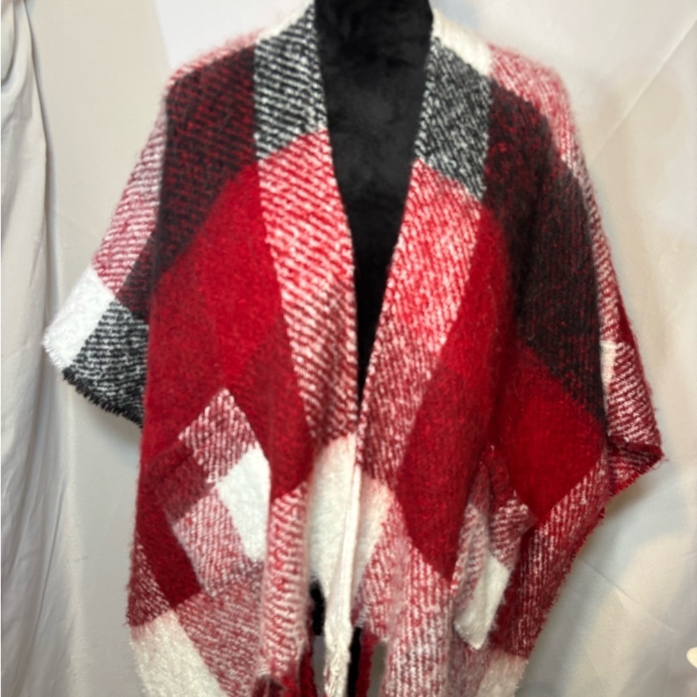 Jenni Buffalo Plaid Pocket Topper Poncho Cardigan One Size